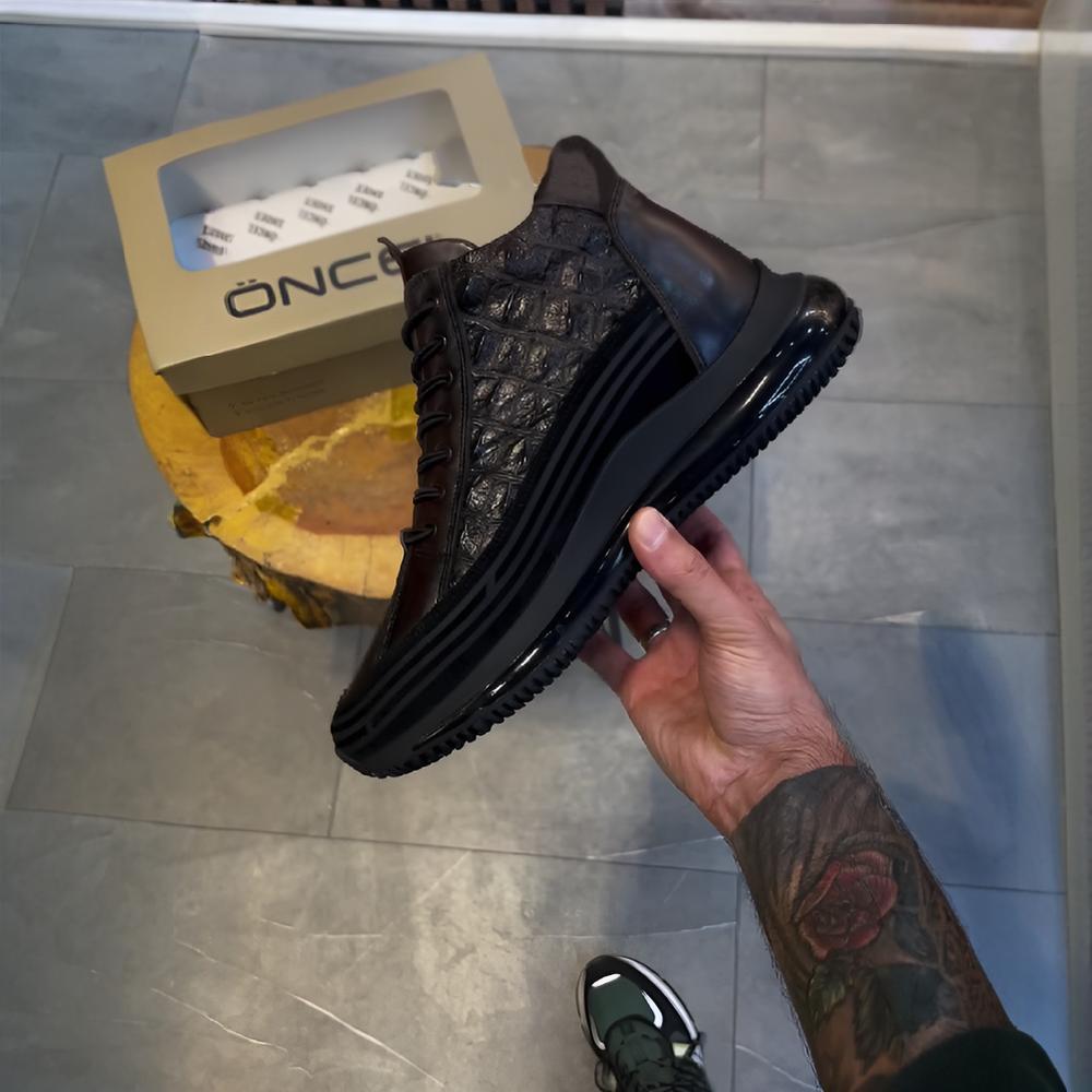 Crocodile Texture Leather Sneakers