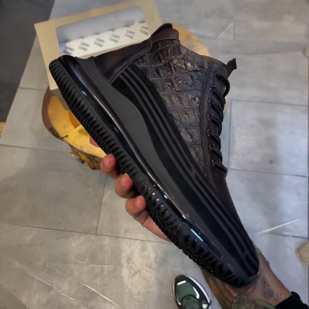 Crocodile Texture Leather Sneakers