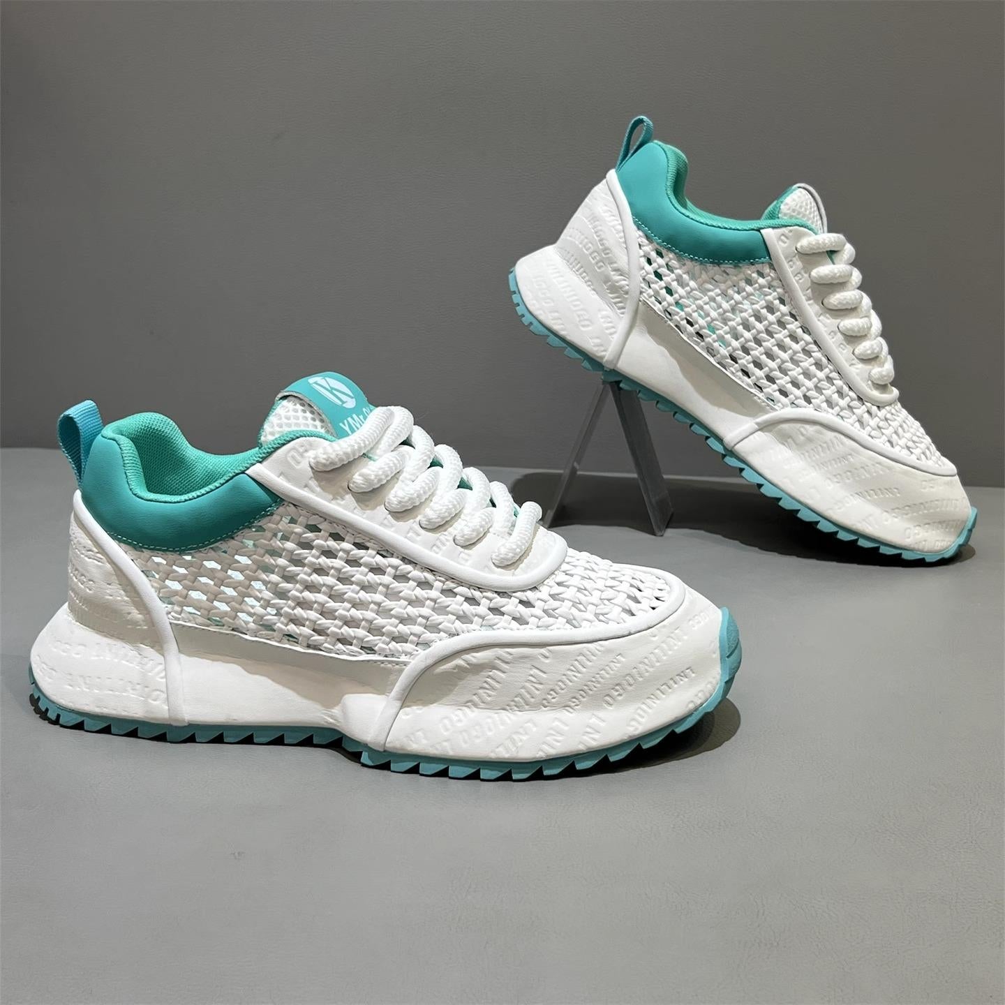 Woven breathable trendy sports shoes