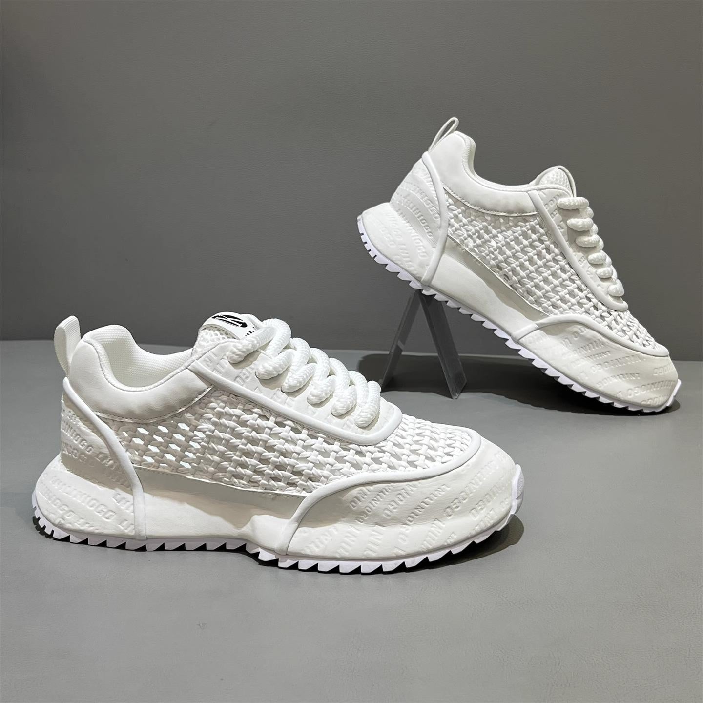 Woven breathable trendy sports shoes