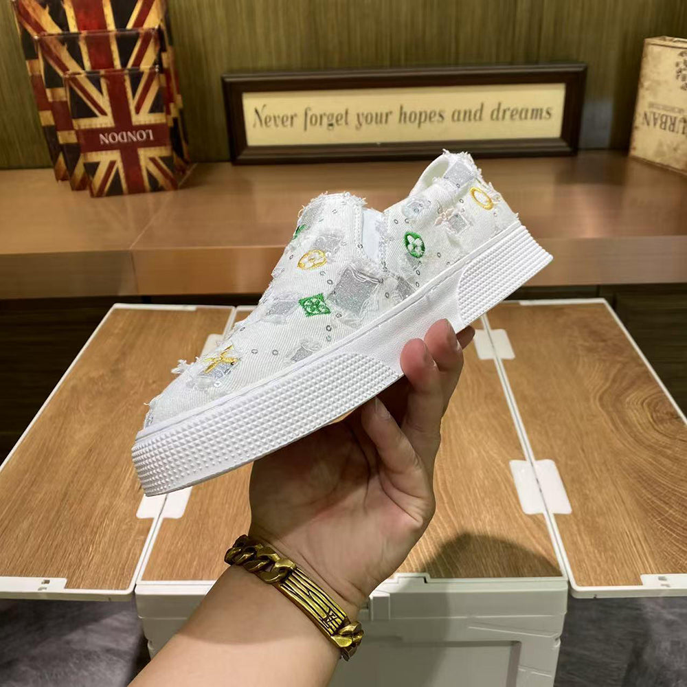 Embroidered sequined distressed canvas casual shoes