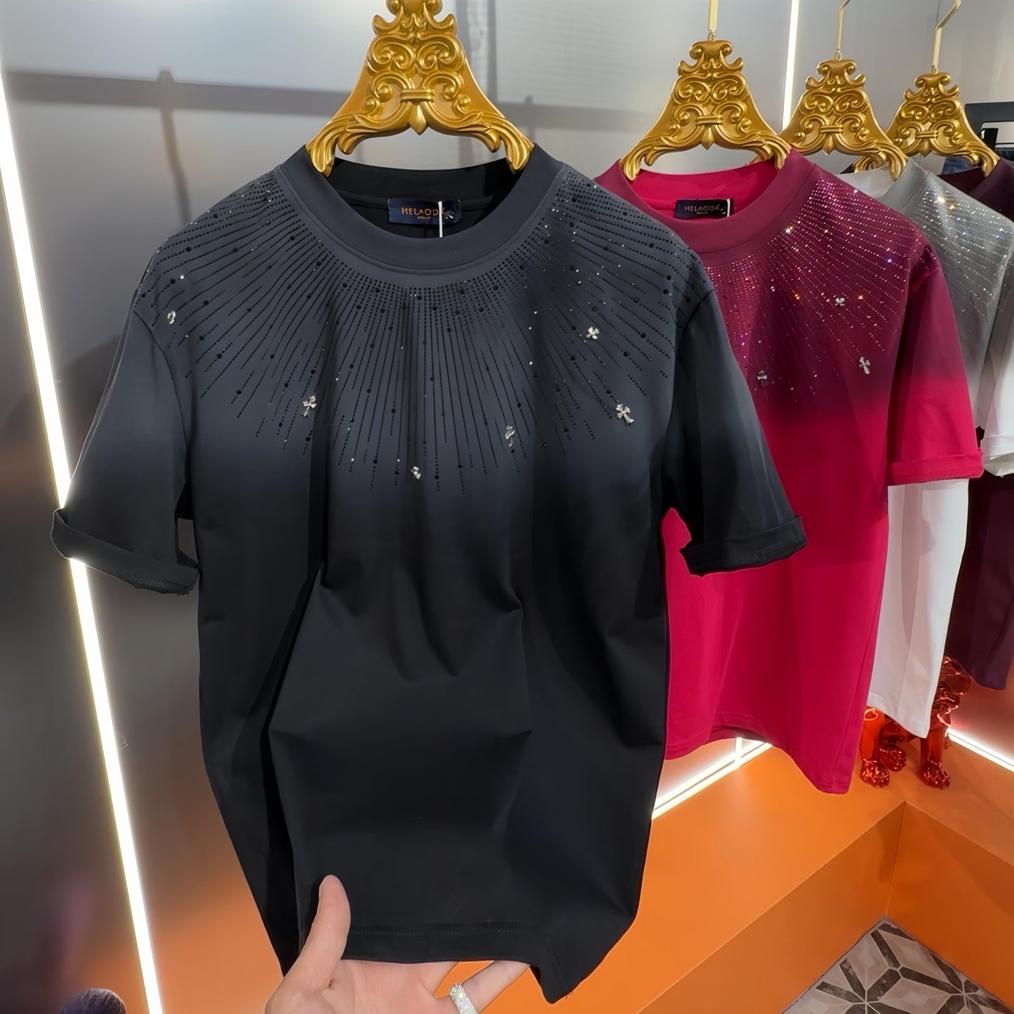 Gradient shimmering trendy T-shirt