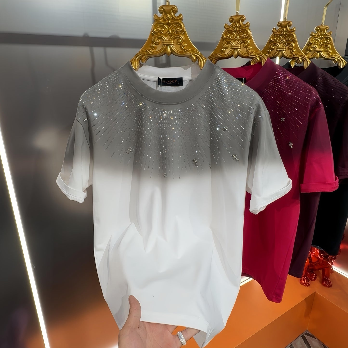 Gradient shimmering trendy T-shirt