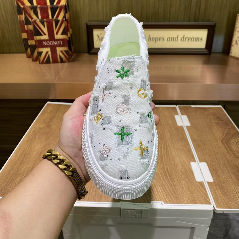 Embroidered sequined distressed canvas casual shoes
