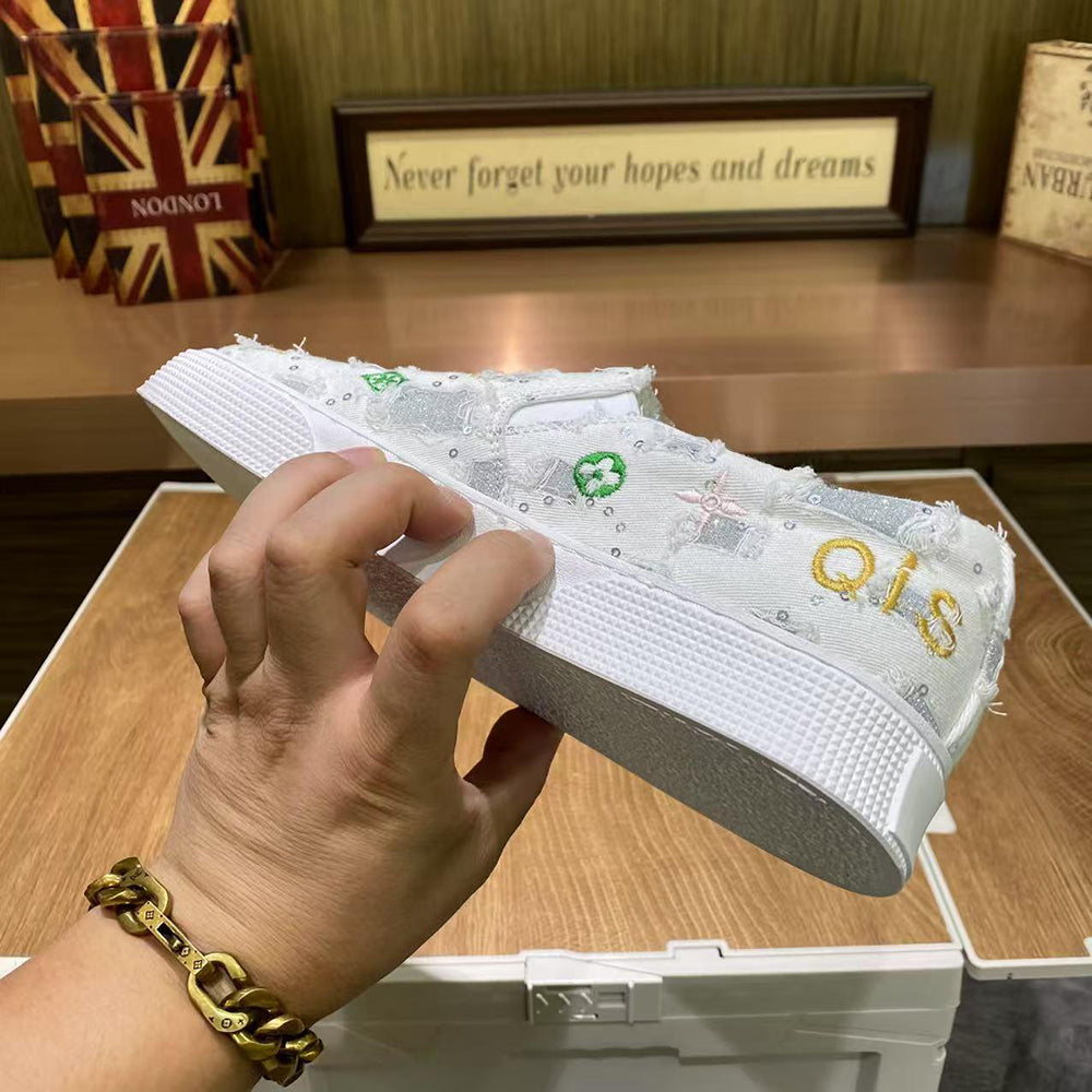 Embroidered sequined distressed canvas casual shoes