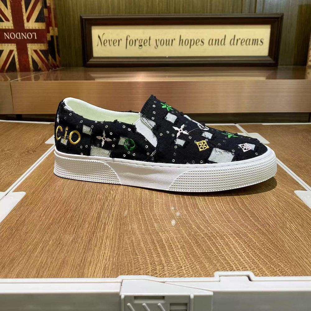 Embroidered sequined distressed canvas casual shoes