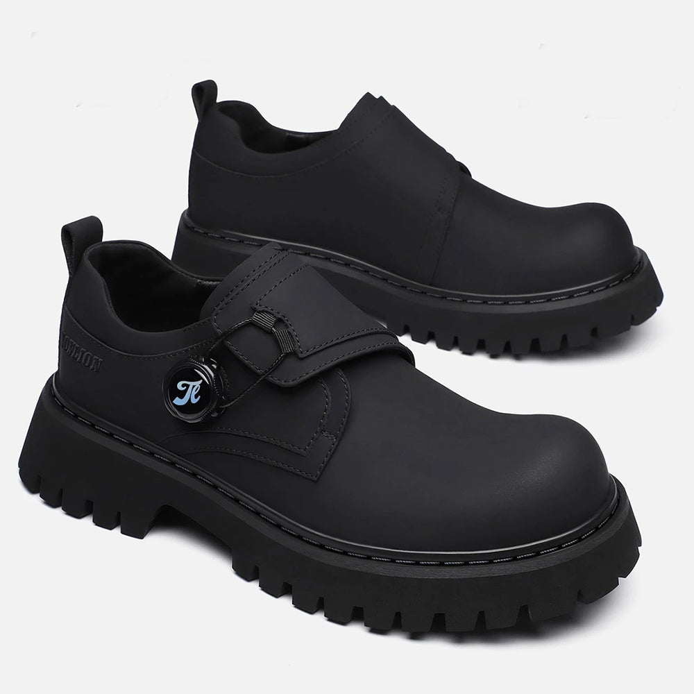 All-black trendy and versatile loafers