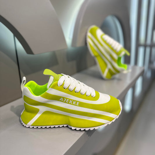 Simple trendy breathable and non-slip sneakers