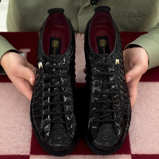 Snakeskin textured retro casual shoes