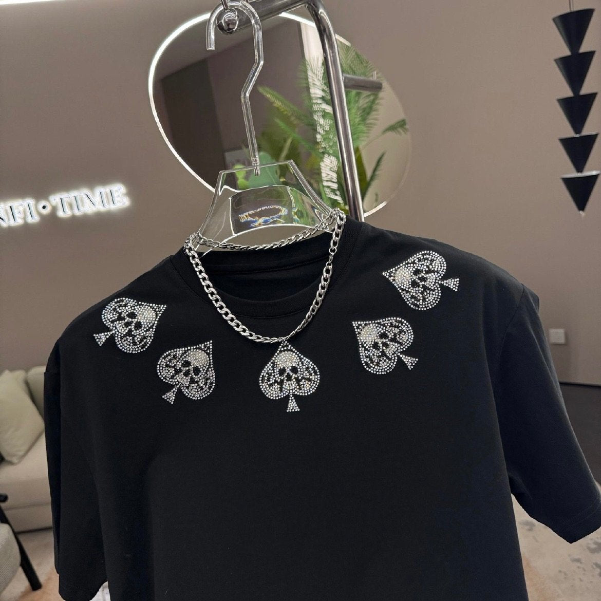 Spades skull rhinestone T-shirt