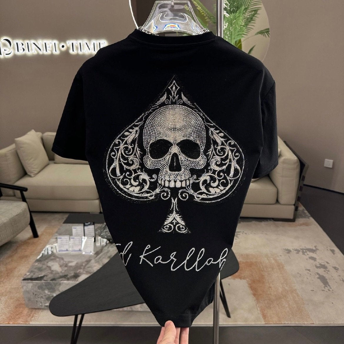 Spades skull rhinestone T-shirt