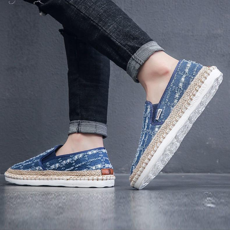 Broken canvas soft trendy casual shoes