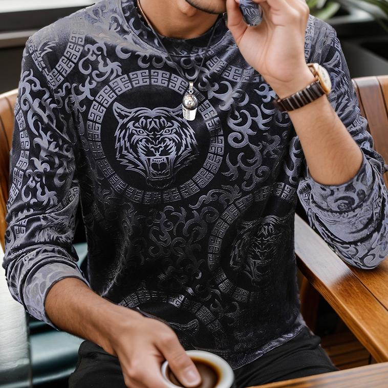 Jacquard tiger texture velvet T-shirt